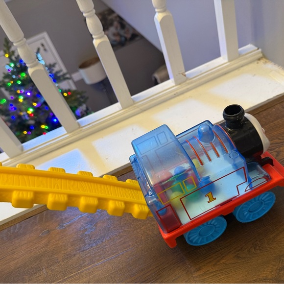 Thomas The Train Walking Popper Toddler Toy - Picture 4 of 5